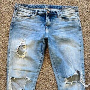 BlankNYC Women's Distressed, Straight Leg Jeans, Torn, Light Bleach